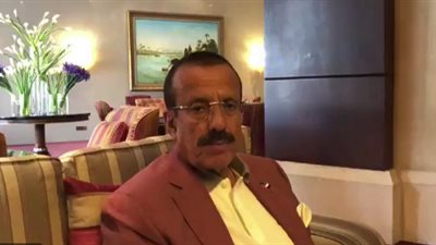 رجل أعمال إماراتي يطالب بالتنقل في القاهرة بالهليكوبتر (فيديو)