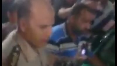 بالفيديو.. مطاردة سيارة محملة بالسكر قبل بيعها بالسوق السوداء في الشرقية