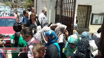 بالصور.. ارتياح طلاب الثانوية العامة بأسيوط بعد امتحاني 
