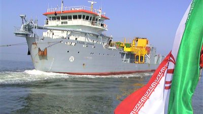 استهداف سفينة تجارية إيرانية في باب المندب