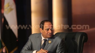 السيسي: 2.5 مليار يورو حجم التبادل التجاري بين مصر وفرنسا في 2015