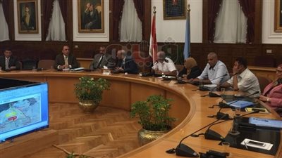 محافظ القاهرة يتابع تنفيذ مشروعي مترو الأنفاق والقطار الكهربائي