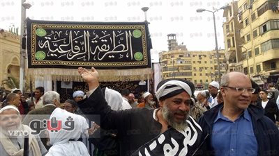 بالفيديو والصور.. بدء احتفالات الليلة الختامية لمولد الإمام الرفاعي