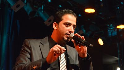 علي الهلباوي يحتفل مع جمهور ساقية الصاوي بعيد الحب