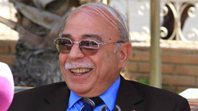 كمال درويش: «الزمالك نادي القرن والأهلي ظبطها مع الكاف»