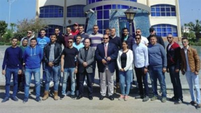 طلاب الأكاديمية العربية في زيارة لميناء دمياط