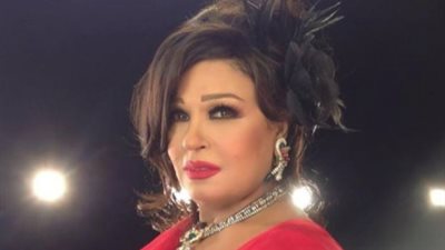 فيفى عبده تدرس مغادرة لبنان بعد إحالتها لنيابة الأموال العامة