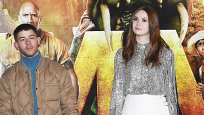 كارين جيلان ونيك جوناس يفتتحان فيلم «Jumanji» في اليابان (صور)