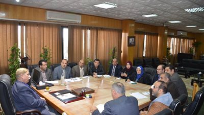 محافظ الإسماعيلية يستعرض استعداد مهرجان الأفلام التسجيلية (صور)