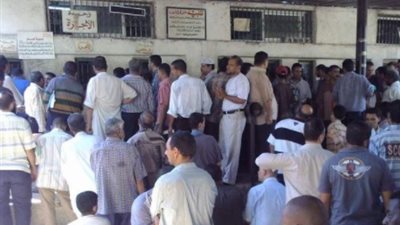 إهانة المواطنين في مكاتب الخدمات الحكومية.. موظفة تموين تسب المواطنين والوزارة تعتذر.. صحة الإسماعيلية تتأسف بسبب إهانة المرضى في وحدة صحية.. و«الداخلية» تستنكر ضرب محام في قسم شرطة