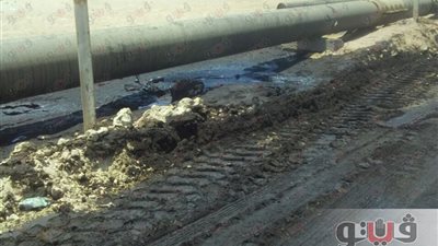 بالصور.. السيطرة على تسرب بترولي شمال الغردقة