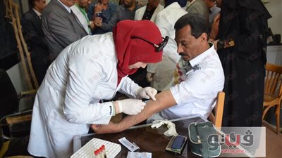 محافظ الإسماعيلية يتابع حملات المسح الطبى لمكافحة «فيروس سي»