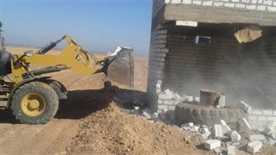 إزالة التعديات على أملاك الدولة بمساحة 7 آلاف و806 أمتار بالقصير