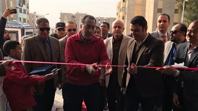 وزير الإسكان يفتتح المركز التكنولوجى لخدمة المواطنين بالشروق