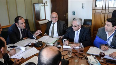 بدء اجتماع «صناعة البرلمان» لمناقشة الموازنة العامة