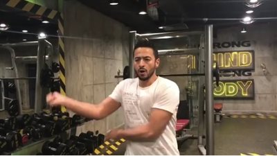 حمادة هلال يمارس رياضة «نط الحبل» في الجيم (فيديو)