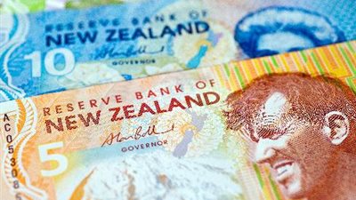 دولار نيوزيلندا يصعد بدعم من رفع أسعار الفائدة واليورو يستقر