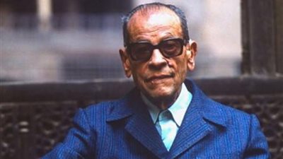 نجيب محفوظ يكتب: حارس الحب الأمين