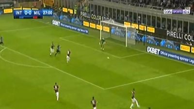 بالفيديو.. «إنتر ميلان» يتقدم بهدف أمام ميلان بالشوط الأول