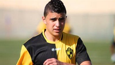 بروندبي الدنماركي يخطف توقيع كريم حافظ بعد صراع مع لنس الفرنسي