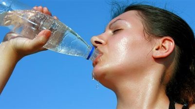 6 طرق تحمي من الإصابة بضربة الشمس