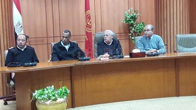 محافظ بورسعيد يستعرض خطة منظومة التعليم مع مديري المدارس (صور)