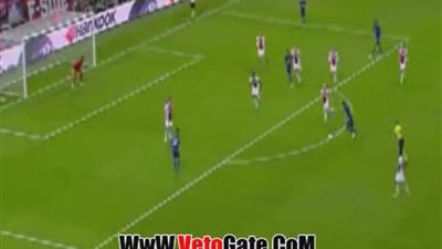 بالفيديو.. مانشستر يونايتد يتقدم بهدف على أياكس في الشوط الأول