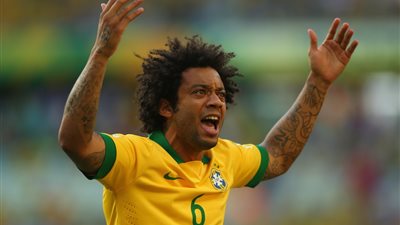 لأول مرة في التاريخ.. لاعب برازيلي يحرز هدفاً بالخطأ في المونديال