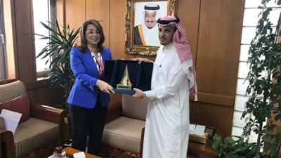 جامعة نايف العربية للعلوم الأمنية تكرم غادة والي (صورة)