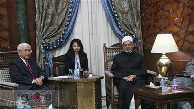 رئيس سنغافورة يصل مشيخة الأزهر للقاء «الطيب»
