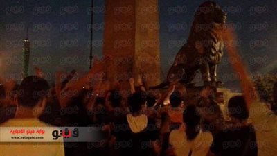 بالصورة.. أنصار الإرهابية يتظاهرون أعلى كوبري قصر النيل