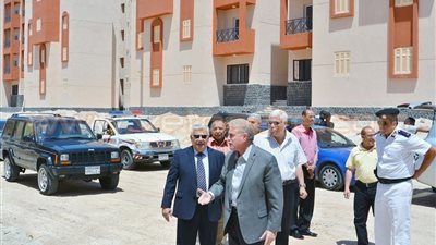 بالصور.. محافظ جنوب سيناء يتابع المشروعات التنموية بمدينة الطور