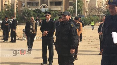 أمن الإسماعيلية يزيل الإشغالات والمخالفات بمدينة المستقبل