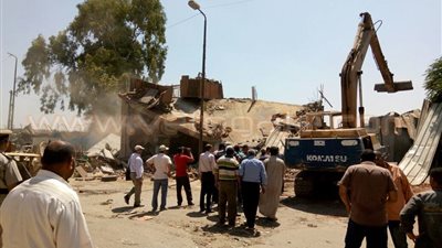 بالصور.. إزالة 5 حالات تعد على أملاك الري في القليوبية