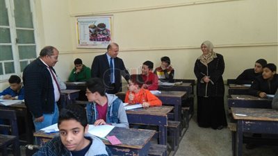 وكيل «تعليم الدقهلية» يتفقد امتحانات الشهادة الإعدادية