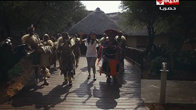 بالفيديو.. أمينة تشعل برنامج «هاني في الأدغال» بوصلة رقص