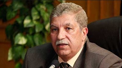 محافظ الإسماعيلية لمديرة دار أيتام: عاملي الأطفال على أنهم أبنائي