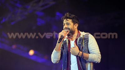 بالفيديو..محمد حماقي يختتم حفله في الجامعة الروسية بالغناء لمصر