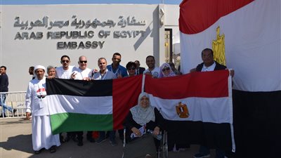 36 صورة ترصد إقبال المصريين في أبو ظبي على التصويت بالانتخابات الرئاسية