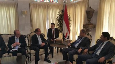 الحكومة اليمنية: غياب الحوثيين عن مشاورات الكويت استهتار بدماء شعبنا