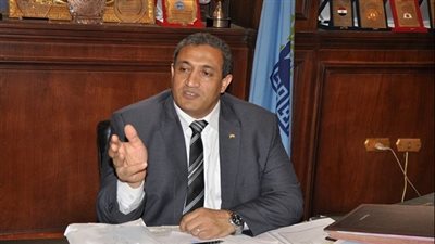 نائب محافظ القاهرة يجتمع مع أصحاب مغالق الخشب تمهيدا لنقلهم