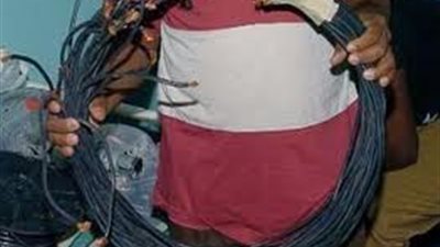 ضبط تشكيل عصابى سرق أسلاك كهربية من شركة محمول بالقصير