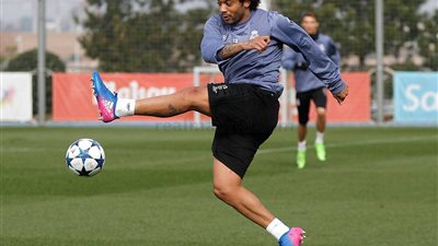 بالصور.. ريـال مدريد يختتم استعداداته لمواجهة نابولي بدوري الأبطال