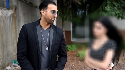 بالفيديو.. يتخلى عن حبيبته مقابل «مرسيدس»