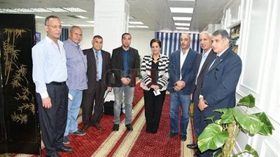 محافظ البحيرة تبحث مع نائب وزير الإسكان مشكلات مياه الشرب والصرف