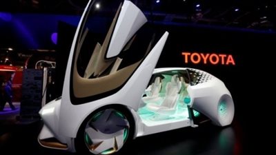 تويوتا تصمم سيارة ذاتية القيادة
