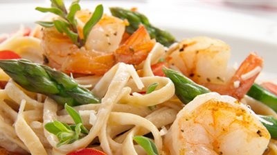 طريقة إعداد «مكرونة بصوص الجبن والمشروم والجمبري»