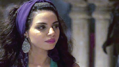 نسرين أمين تحتفل بعيد الحب بمشهد من فيلم «ولاد رزق»