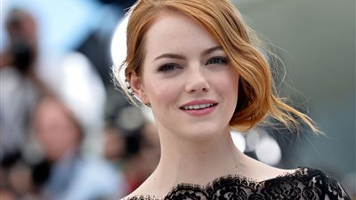 حرب الأجور تشتعل بين نجوم ونجمات هوليوود بسبب مارك والبيرج