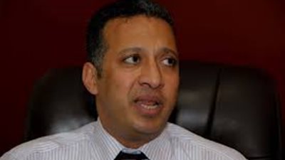 طارق العوضي ينتقد إلغاء التحفظ على أموال حسين سالم وحبس زيزو عبده